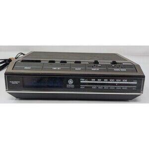 Vintage GE 7-4642B AM/FM Digital Alarm Clock Radio Tested Works Blue 1980s Retro